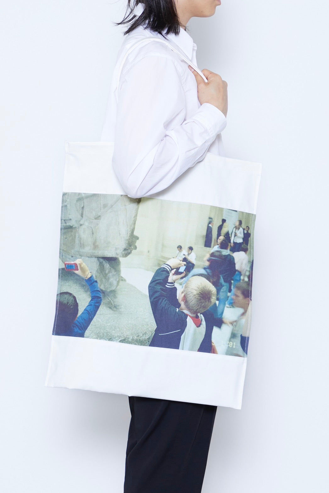 "MUSEUM SERIES" Printed Large Tote Photography by Kento Mori