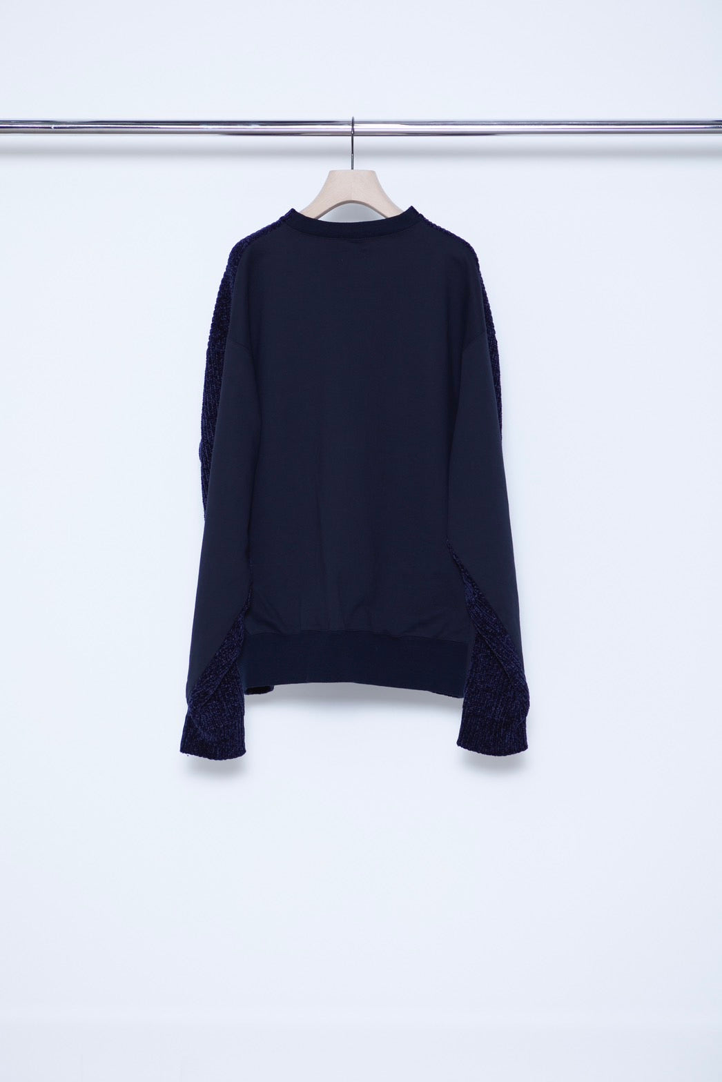 Mole Yarn Sweater & Sweat Shirts